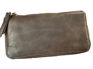 CHLOE ZIP AROUND