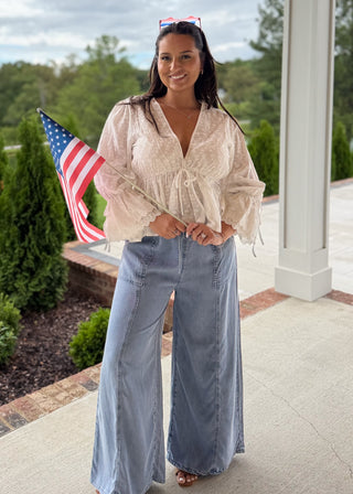 Easy Flow Wide-Leg Jeans