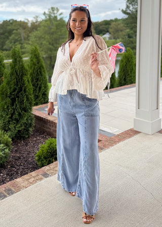 Easy Flow Wide-Leg Jeans